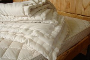 Holy Lamb Organics Natural Wool Comforter